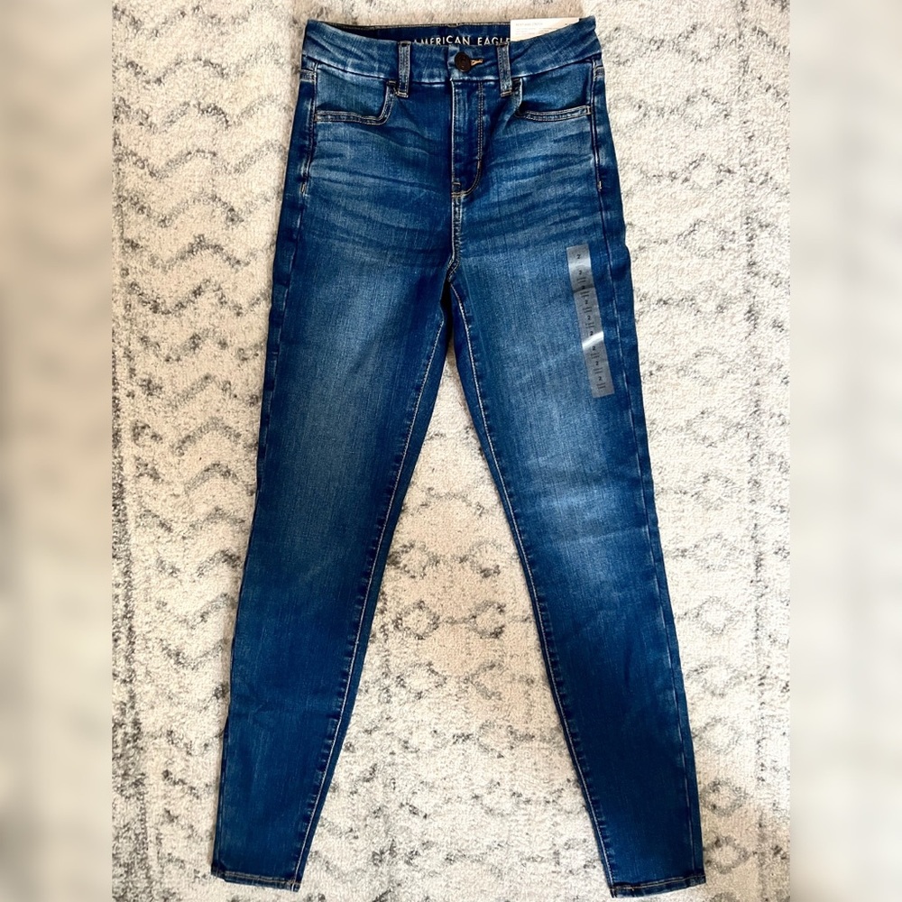 American Eagle High waisted jeans size 2 long